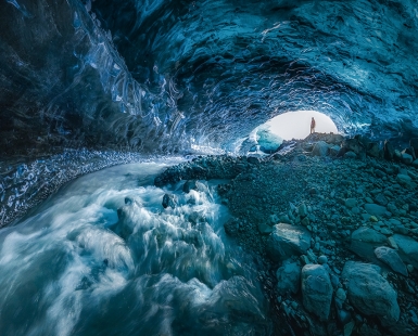 ICE WORLD